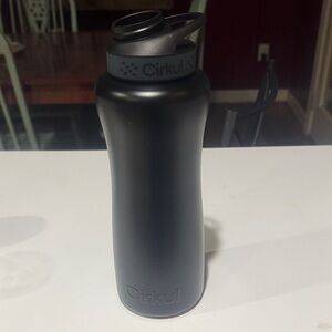 Cirkul Black Reusable Water Bottle